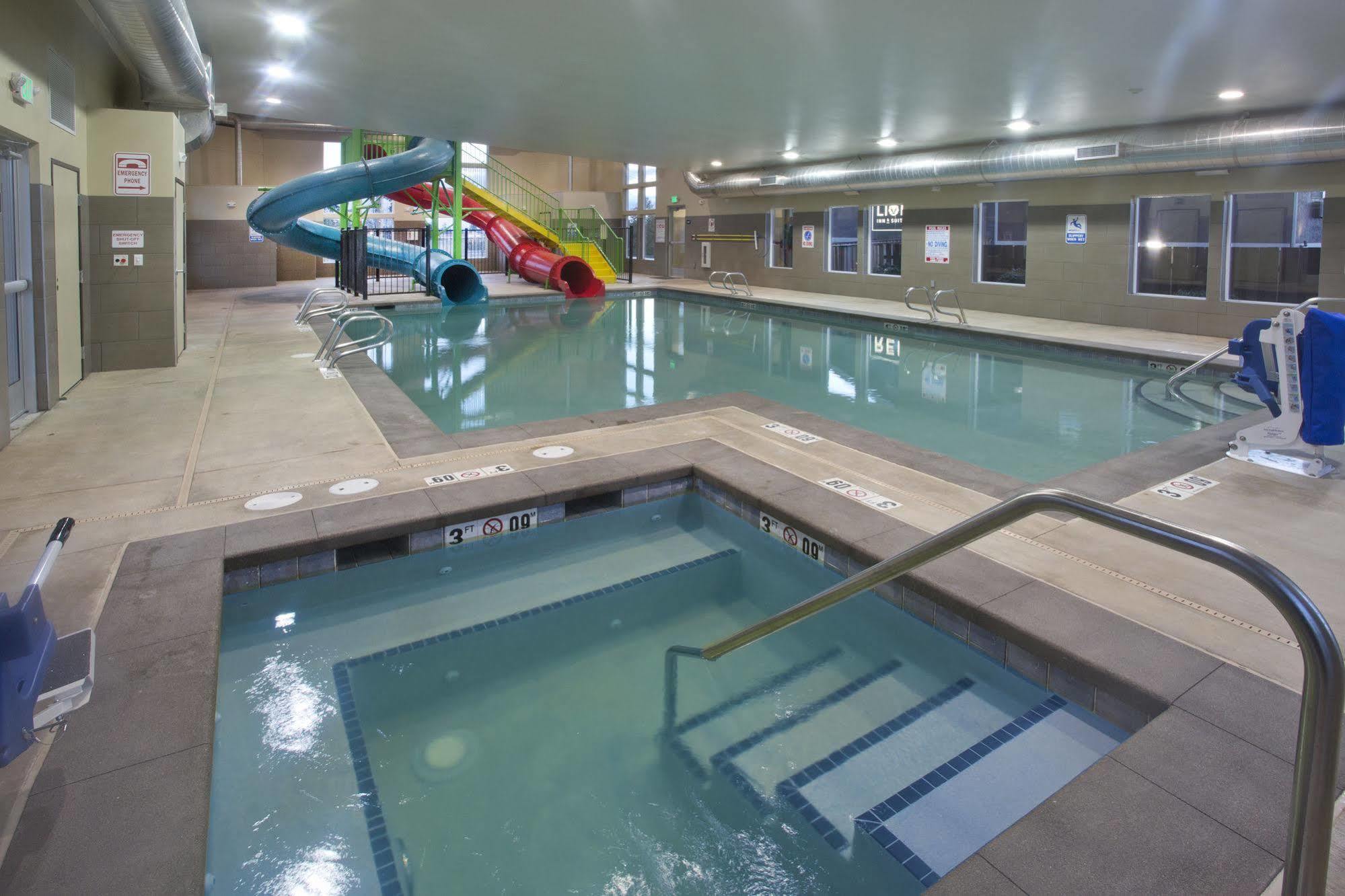 Red Lion Inn And Suites Federal Way Ngoại thất bức ảnh