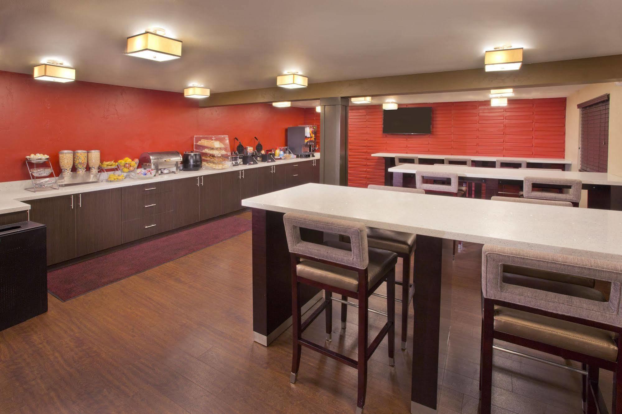 Red Lion Inn And Suites Federal Way Ngoại thất bức ảnh