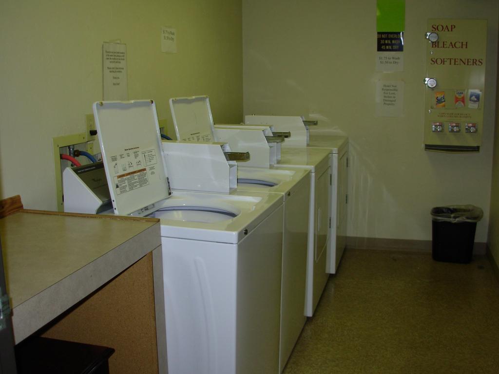Red Lion Inn And Suites Federal Way Ngoại thất bức ảnh